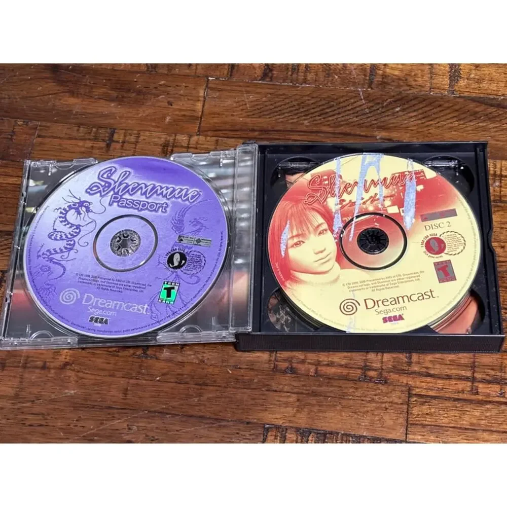 Shenmue (Sega Dreamcast, 2000) Case Manuals 4 Video Game Discs